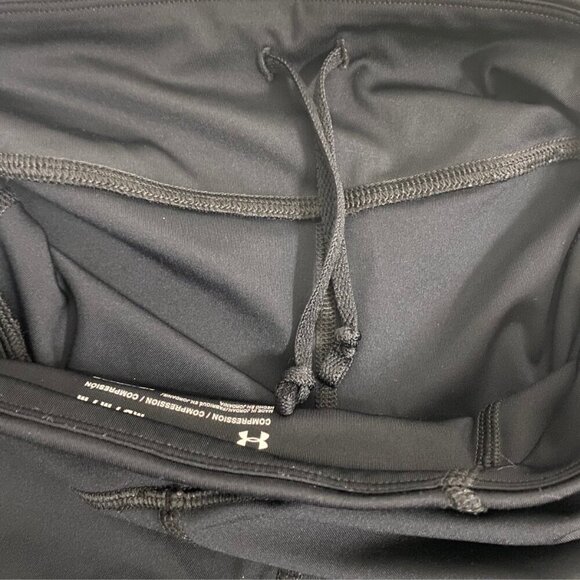 🔥 Under Armour HeatGear Compression Leggings | Size M | Athleisure Essential - Picture 9 of 11